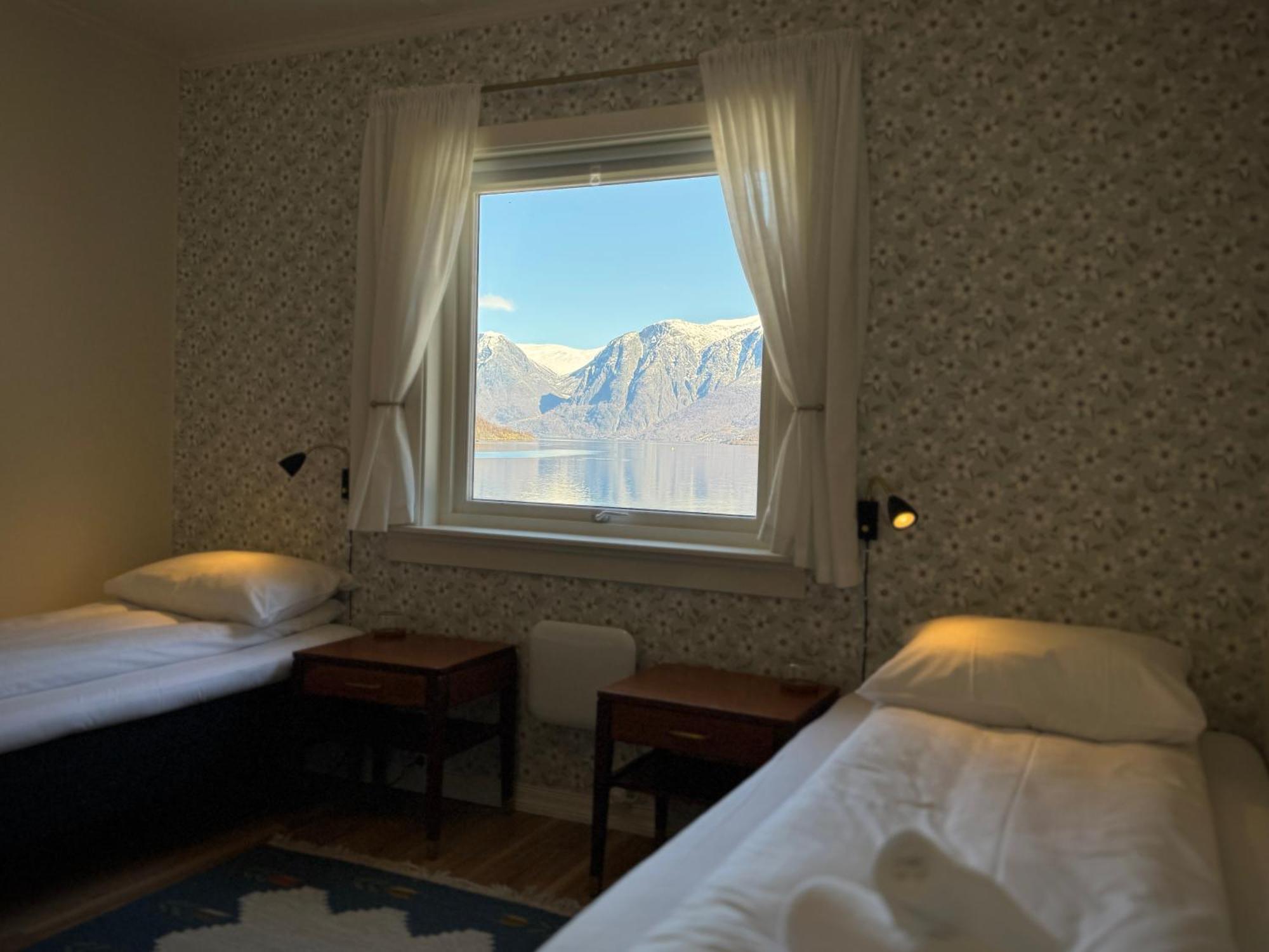 Svingen Guesthouse - Panoramic Fjord Views In Flåm Екстериор снимка
